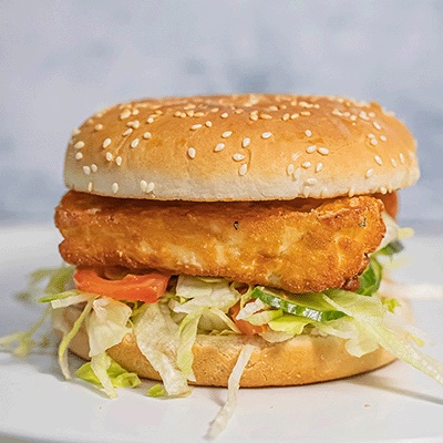 Battered Halloumi Burger (V)